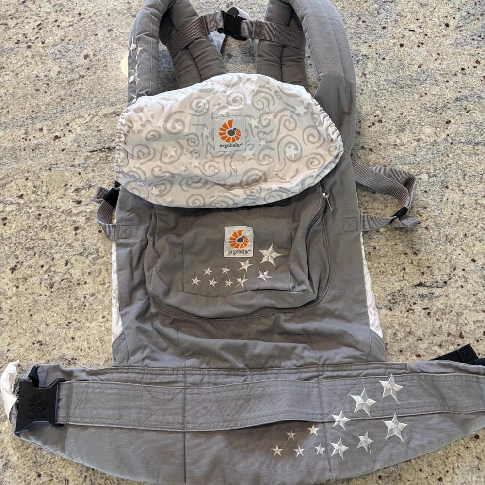 Ergobaby Original 3 in 1 Adapt Carrier Bundle of Joy Galaxy Grey Stars